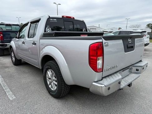 Used 2014 Nissan Frontier SV w/ SV Value Truck Package image 4
