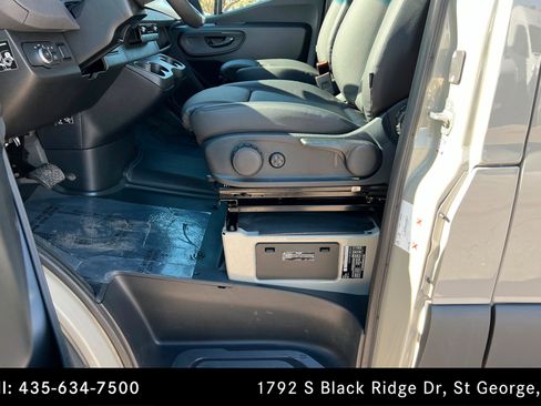 Used 2025 Mercedes-Benz Sprinter 2500 image 17