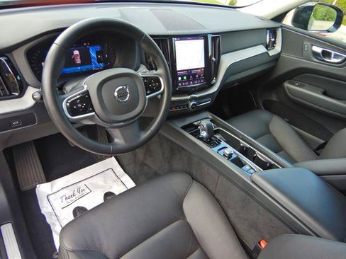 Used 2025 Volvo XC60 B5 Plus AWD/4WD image 13