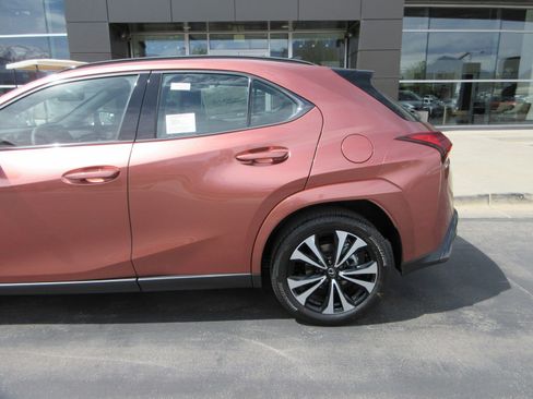 New 2026 Lexus UX 300h AWD image 5
