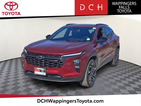 Used 2024 Chevrolet Trax RS w/ Driver Confidence Package image 1