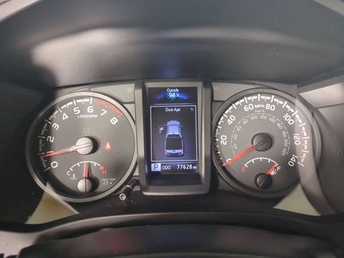Used 2022 Toyota Tacoma SR AWD/4WD image 32