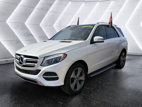Used 2018 Mercedes-Benz GLE 350 4MATIC image 3