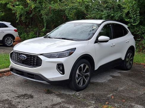 Certified 2023 Ford Escape Platinum AWD/4WD image 3
