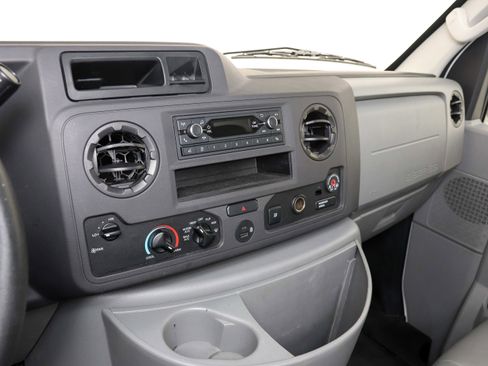 Used 2022 Ford E-350 and Econoline 350 Super Duty w/ Power Windows & Locks Group image 21