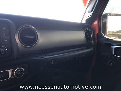 Used 2020 Jeep Wrangler Unlimited Sport S image 27