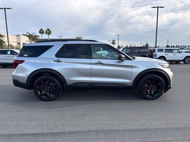 Certified 2024 Ford Explorer ST w/ Equipment Group 401A AWD/4WD image 5