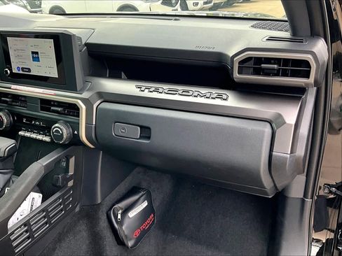 Used 2025 Toyota Tacoma SR5 RWD image 17