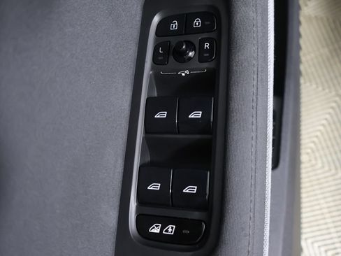 Used 2023 Polestar Polestar 2 AWD/4WD image 33