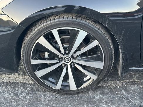 Certified 2020 Nissan Altima 2.5 Platinum image 10