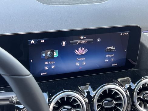 New 2026 Mercedes-Benz GLA 250 4MATIC image 18