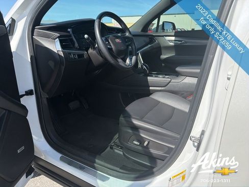 Certified 2023 Cadillac XT6 Luxury image 13