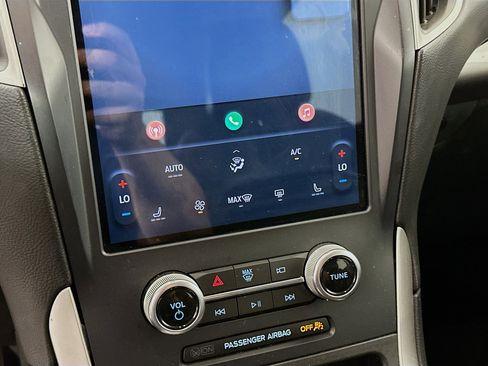 Used 2023 Ford Edge SEL image 23