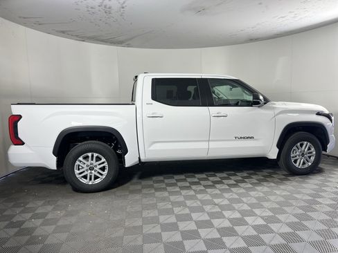 Used 2024 Toyota Tundra SR5 w/ SR5 Premium Package image 4