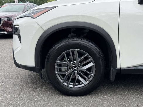 Used 2024 Nissan Rogue S AWD/4WD image 11