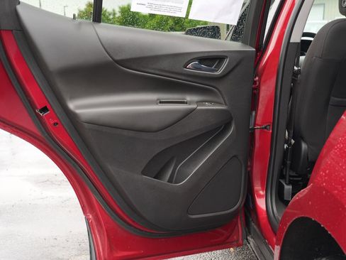 Used 2021 Chevrolet Equinox LT AWD/4WD image 19