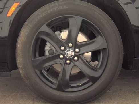 Used 2023 Buick Enclave Essence w/ Sport Touring Edition FWD image 23