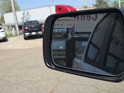 Used 2022 RAM 1500 Limited AWD/4WD image 16