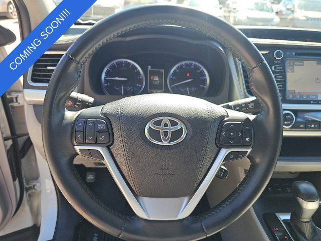 Used 2019 Toyota Highlander Limited AWD/4WD image 13