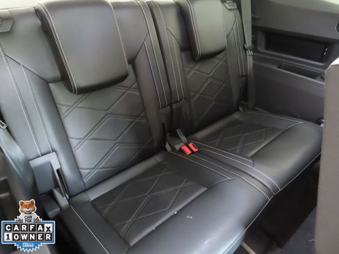 Used 2024 Volkswagen Atlas SE image 25