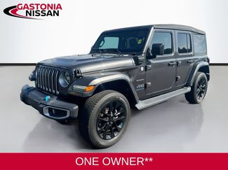 Used 2023 Jeep Wrangler Unlimited Sahara AWD/4WD video 3