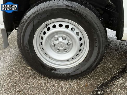 Used 2025 Toyota Tacoma SR image 10