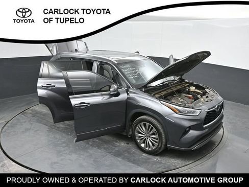 Used 2022 Toyota Highlander Platinum image 50