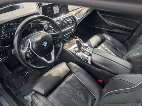 Used 2019 BMW 530i xDrive w/ Premium Package image 18