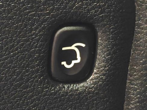 Used 2019 Jeep Grand Cherokee Altitude AWD/4WD image 30