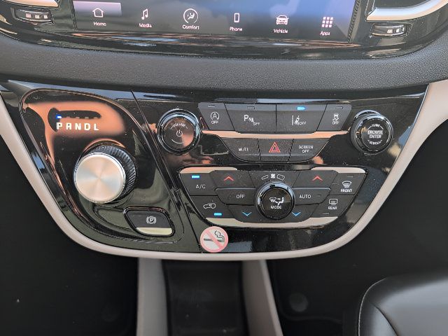 Used 2023 Chrysler Pacifica Touring-L FWD image 16