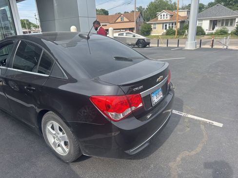 Used 2015 Chevrolet Cruze LT FWD image 4