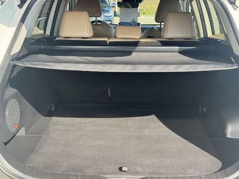 Used 2021 Toyota RAV4 Limited image 9