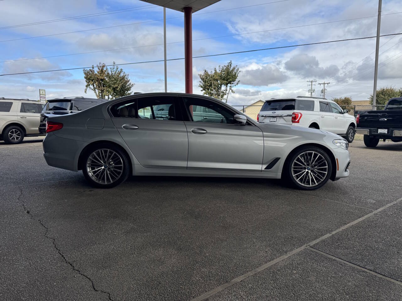 Used 2019 BMW 530i RWD image 4