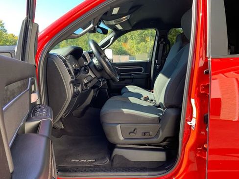 Used 2024 RAM 2500 Big Horn w/ Night Edition image 32