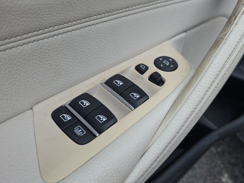 Used 2023 BMW 540i w/ M Sport Package RWD image 21