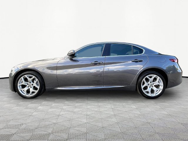 Used 2019 Alfa Romeo Giulia Ti AWD/4WD image 8