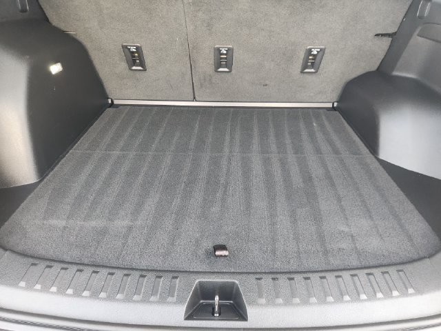 Used 2026 Chevrolet Equinox LT FWD image 32
