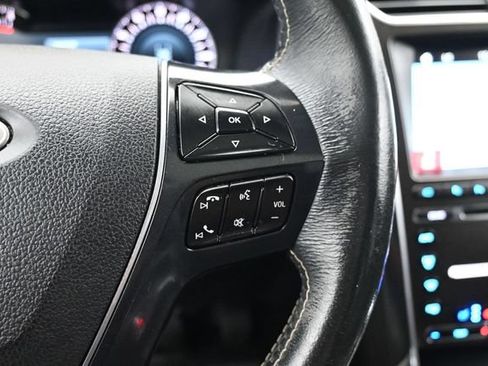 Used 2018 Ford Explorer Platinum AWD/4WD image 11