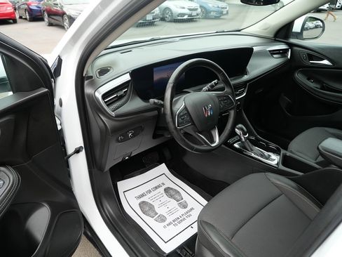 Used 2024 Buick Encore GX Preferred FWD image 9