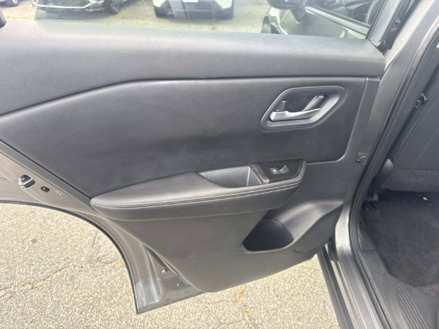 Used 2024 Nissan Rogue SV FWD image 17