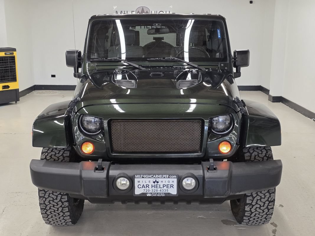 Used 2010 Jeep Wrangler Unlimited Rubicon w/ Dual Top Group AWD/4WD image 2