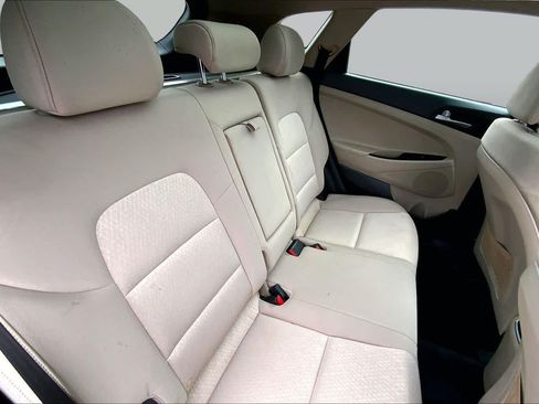Used 2018 Hyundai Tucson Value w/ Cargo Package FWD image 18