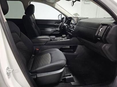 Used 2023 Nissan Pathfinder SV