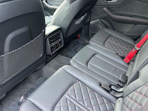 New 2026 Audi SQ7 Prestige image 11