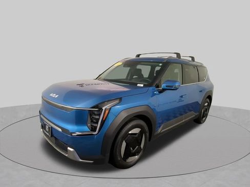 Used 2024 Kia EV9 Wind AWD/4WD image 41