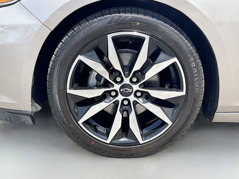 Used 2025 Chevrolet Malibu RS FWD image 29