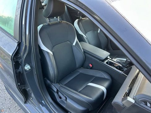 Used 2025 Toyota Camry SE image 15