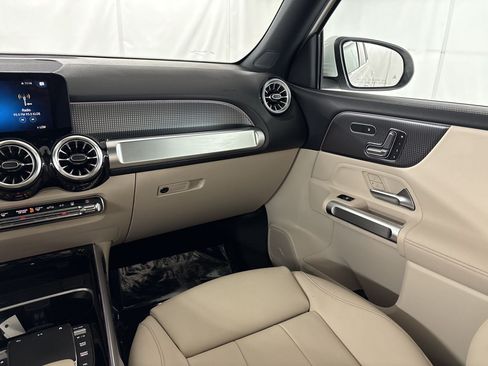 Certified 2023 Mercedes-Benz EQB 300 4MATIC image 30