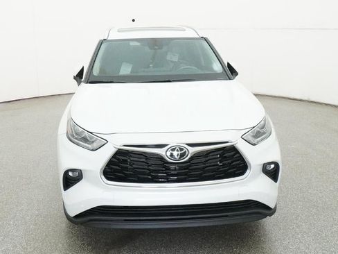 New 2026 Toyota Highlander Limited AWD/4WD image 15