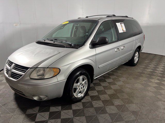 Used 2005 Dodge Grand Caravan SXT FWD image 1